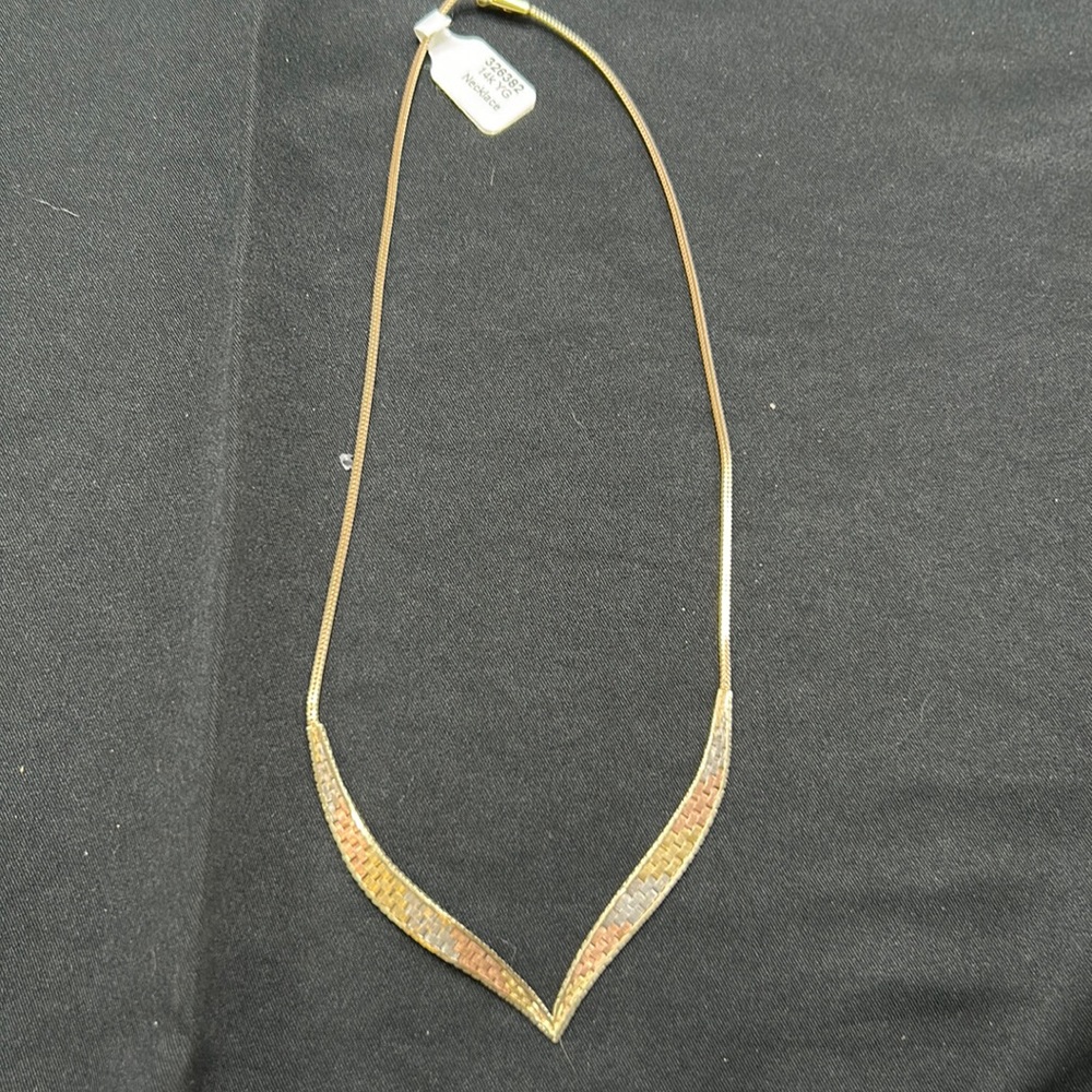 Women’s tri color necklace